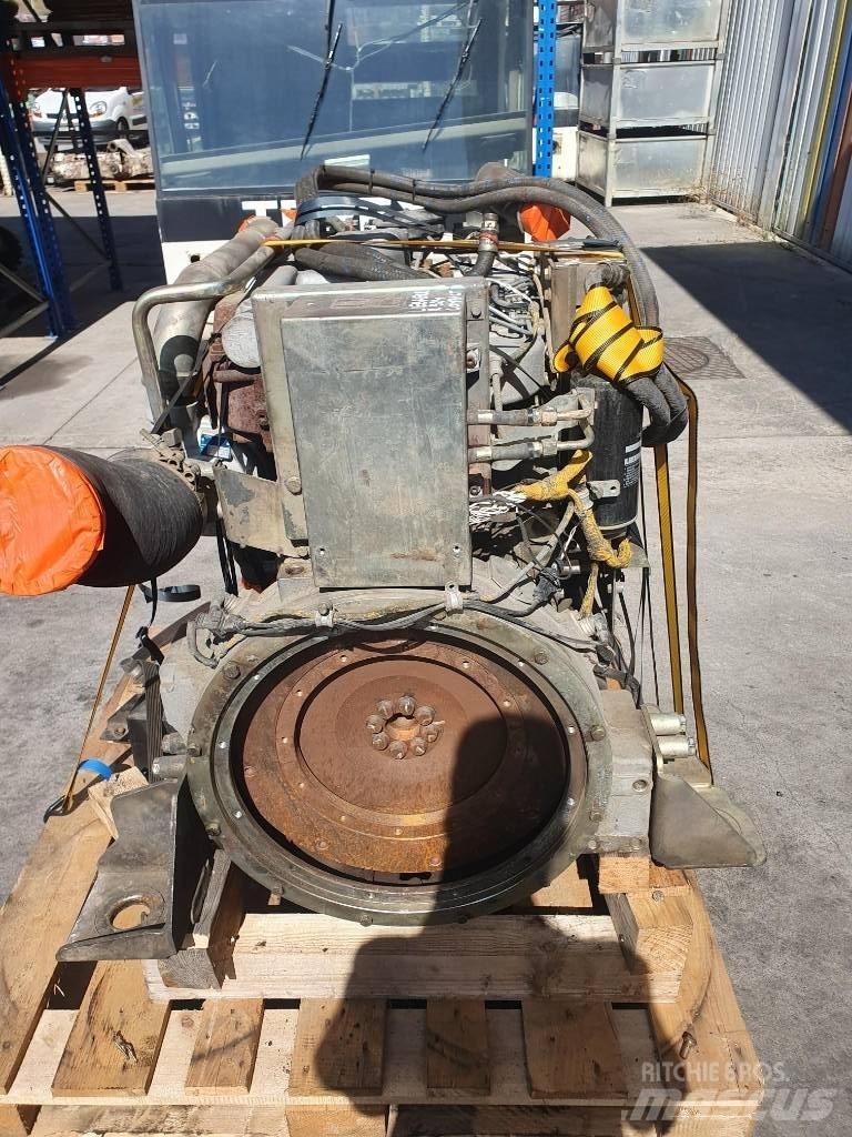 Liebherr D924 TIE A4 محركات
