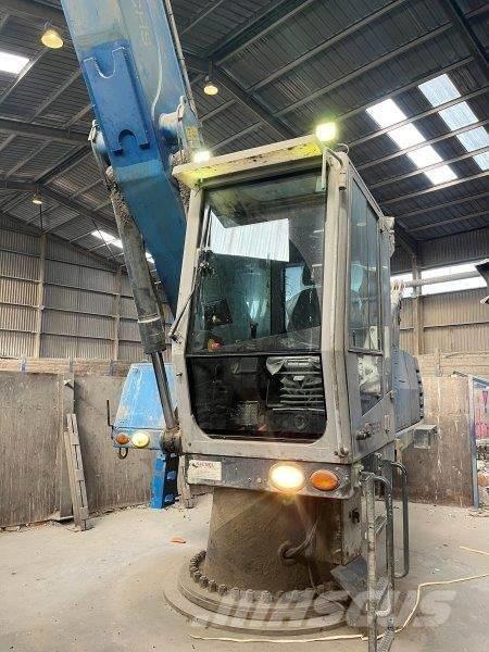 Fuchs AHL 831 D مناولات المخلفات / مناولات صناعية