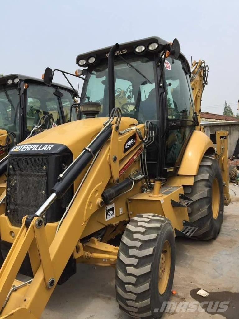 CAT 430F2 لوادر ذات جرافات عكسية