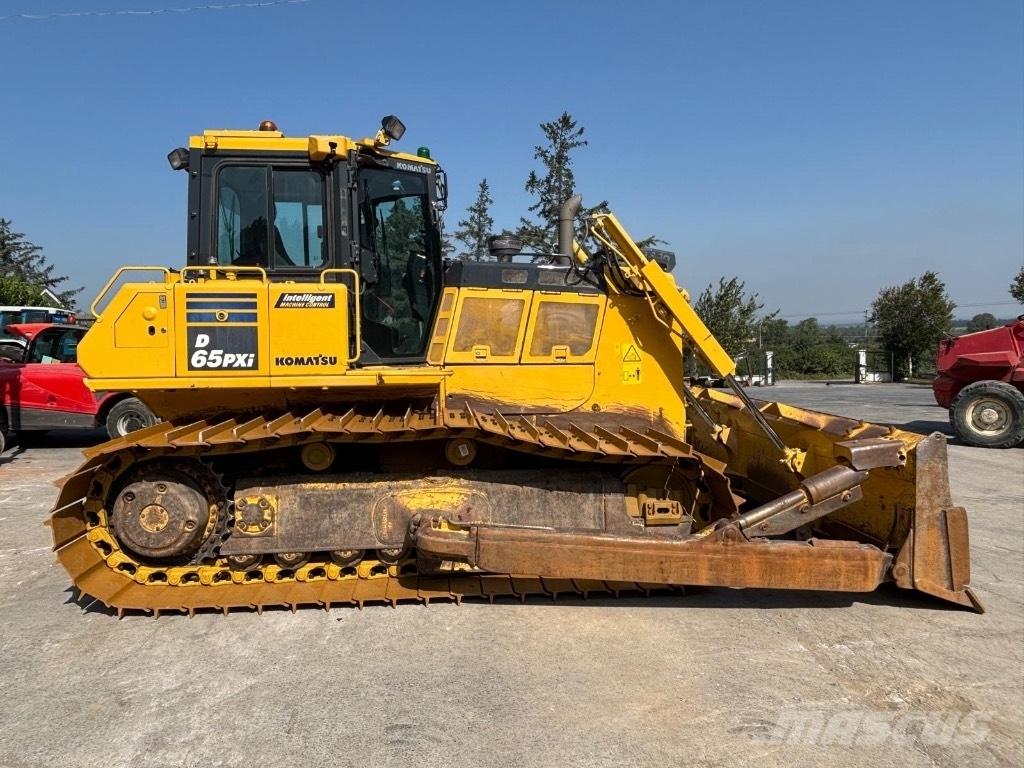 Komatsu D 65 PXi-18 بلدوزرات مجنزرة