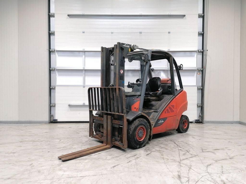 Linde H30T-02 شاحنات LPG