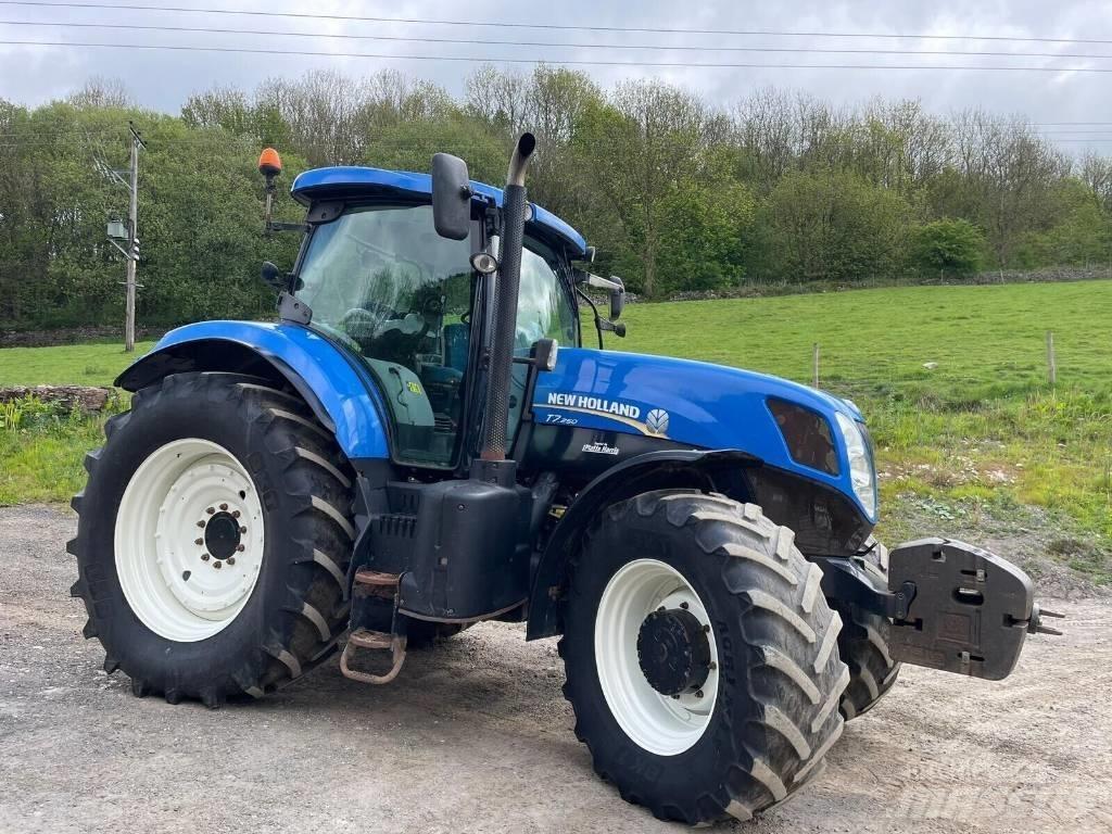 New Holland T 7.250 الجرارات