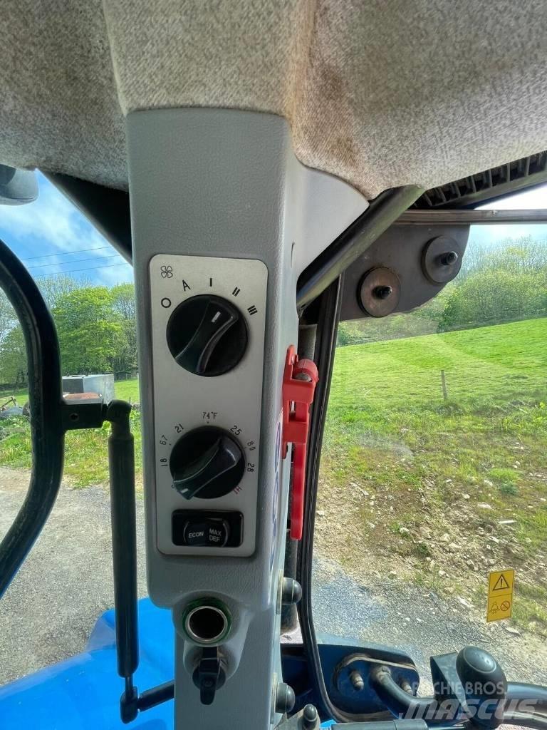 New Holland T 7.250 الجرارات