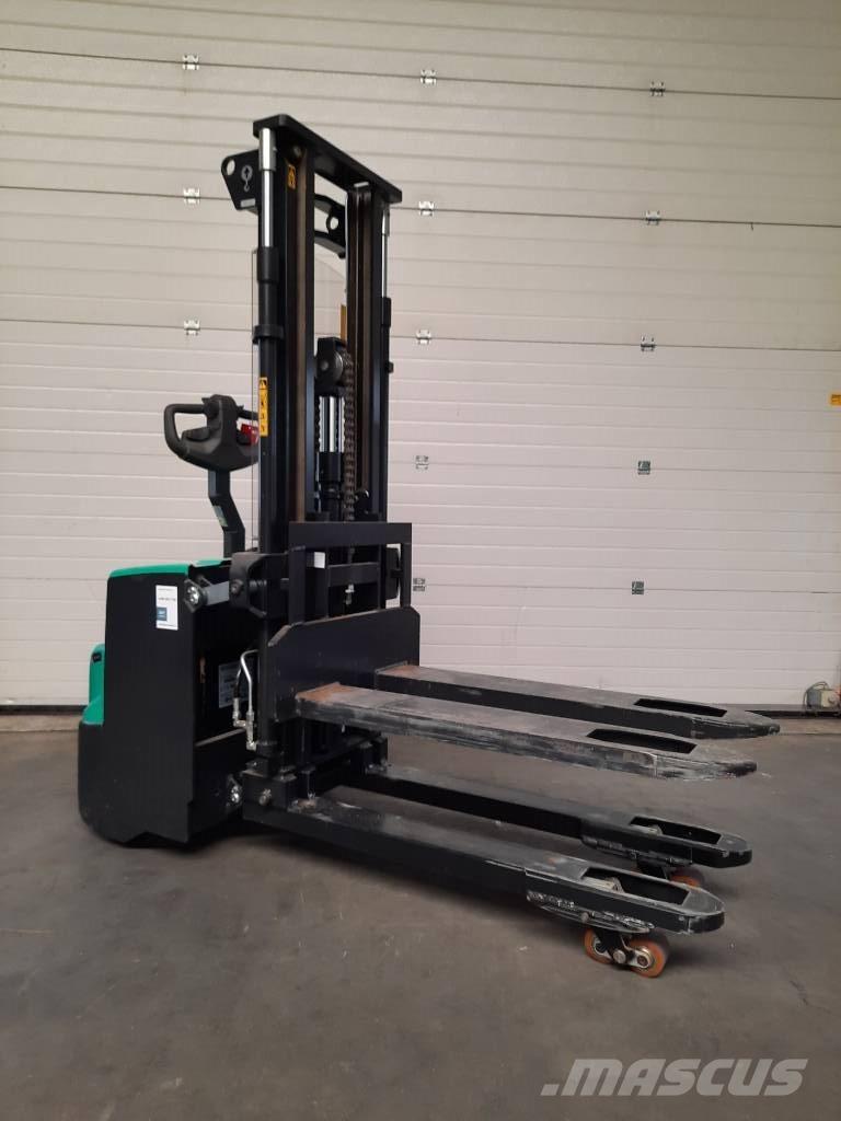 Mitsubishi SBP12N3I معدات التكديس الجوالة