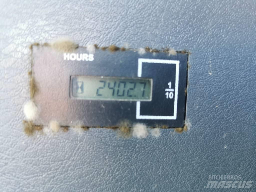 Hyundai HX 145 LCR حفارات زحافة