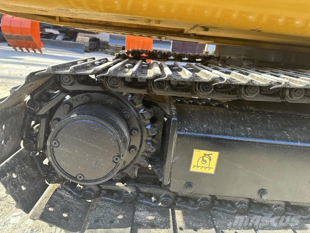 CAT 305.5E حفارات زحافة