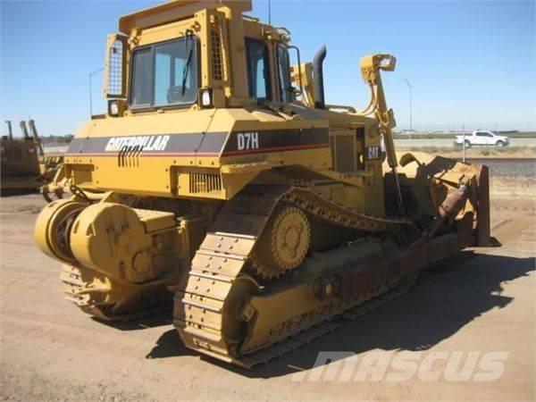 CAT D 7 H بلدوزرات مجنزرة