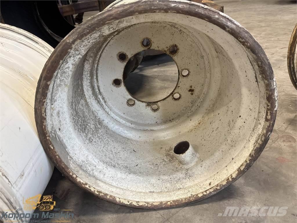 Gremo 704 20x22,5 الإطارات والعجلات والحافات