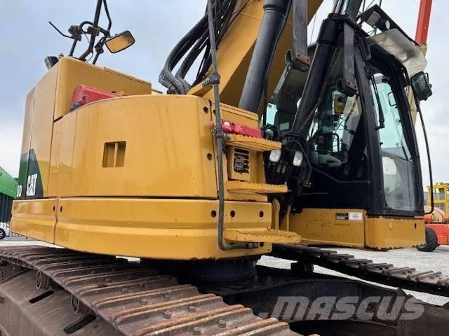 CAT 328 D LCR حفارات زحافة