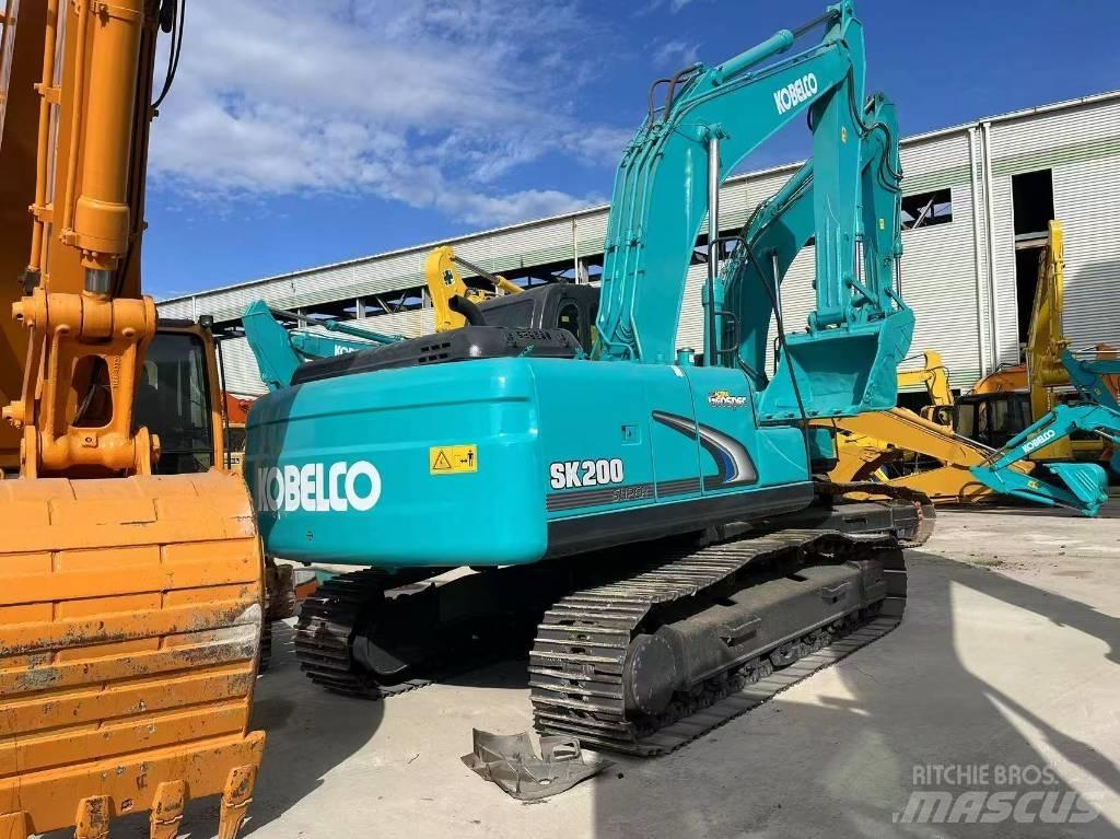 Kobelco sk200-8 حفارات زحافة