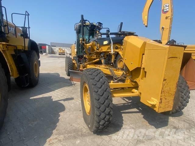 CAT 140M معدات تمهيد الطرق
