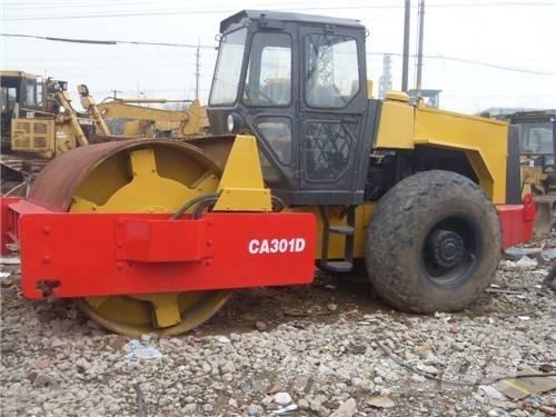 Dynapack CA 301 D مداحل أحادية الأسطوانة