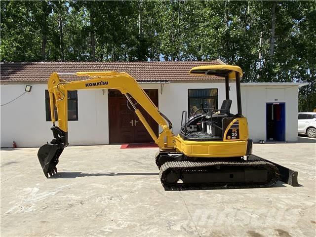 Komatsu PC 35 MR حفارات زحافة