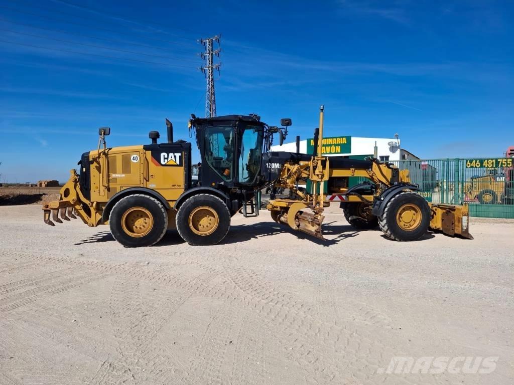 CAT 120 M 2 AWD معدات تمهيد الطرق
