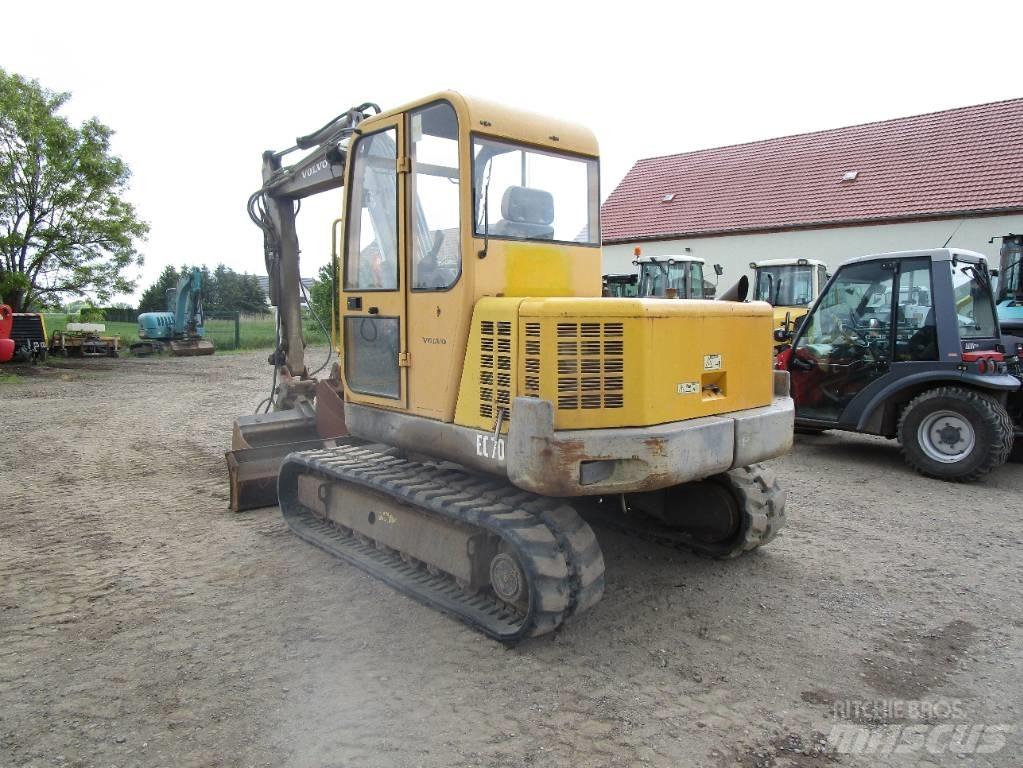Volvo EC 70  ECR 88 حفارات وسط 7 طن - 12 طن
