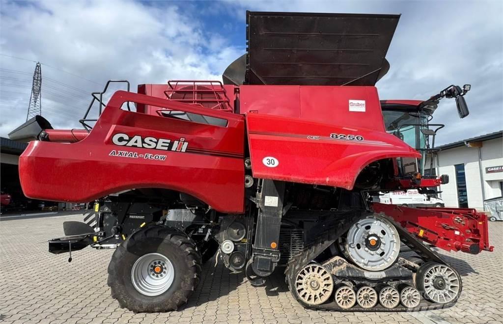 Case IH AF 8250 حصادات