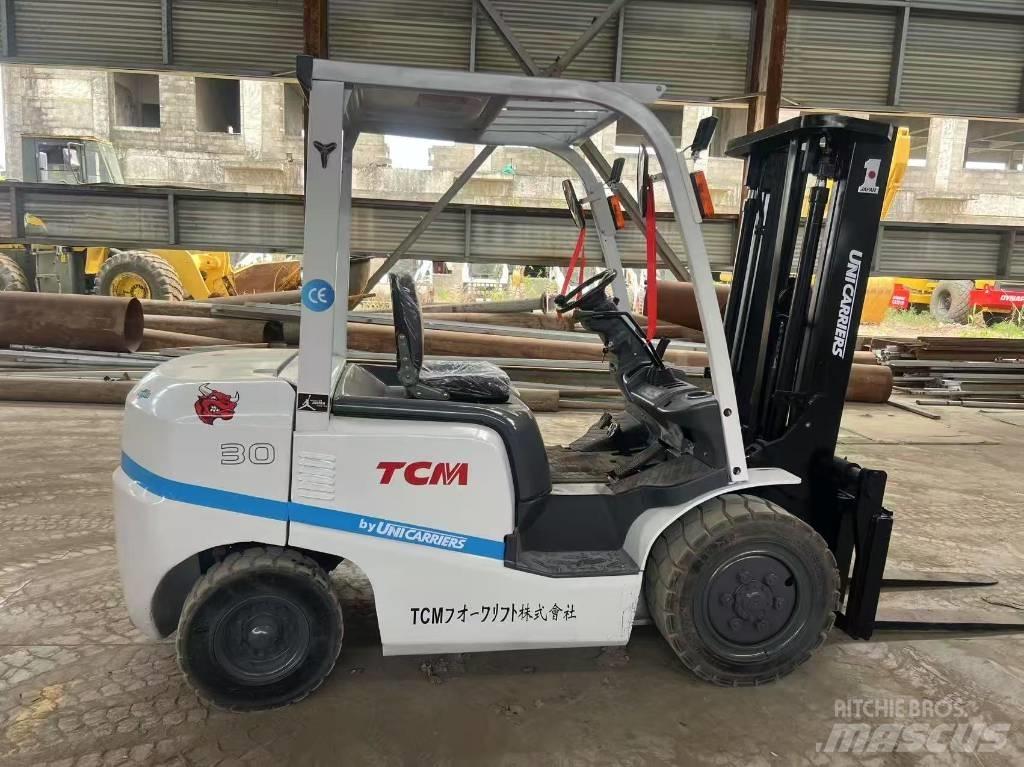 TCM FD 30 شاحنات الديزل