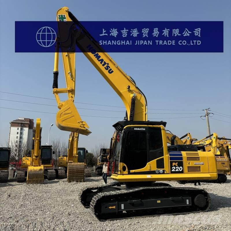 Komatsu PC 220 حفارات زحافة