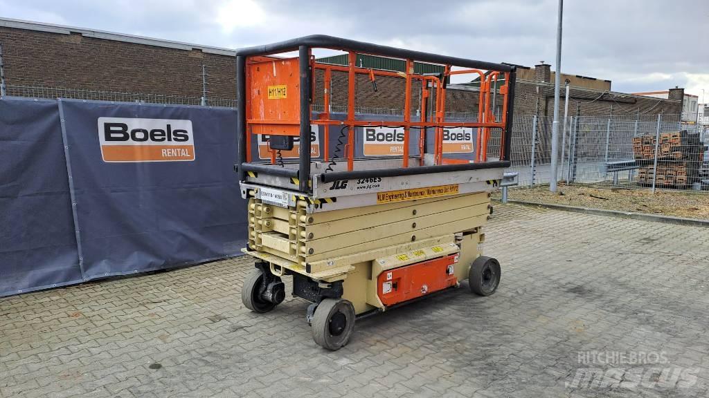 JLG 3246ES رافعات مقصية الشكل