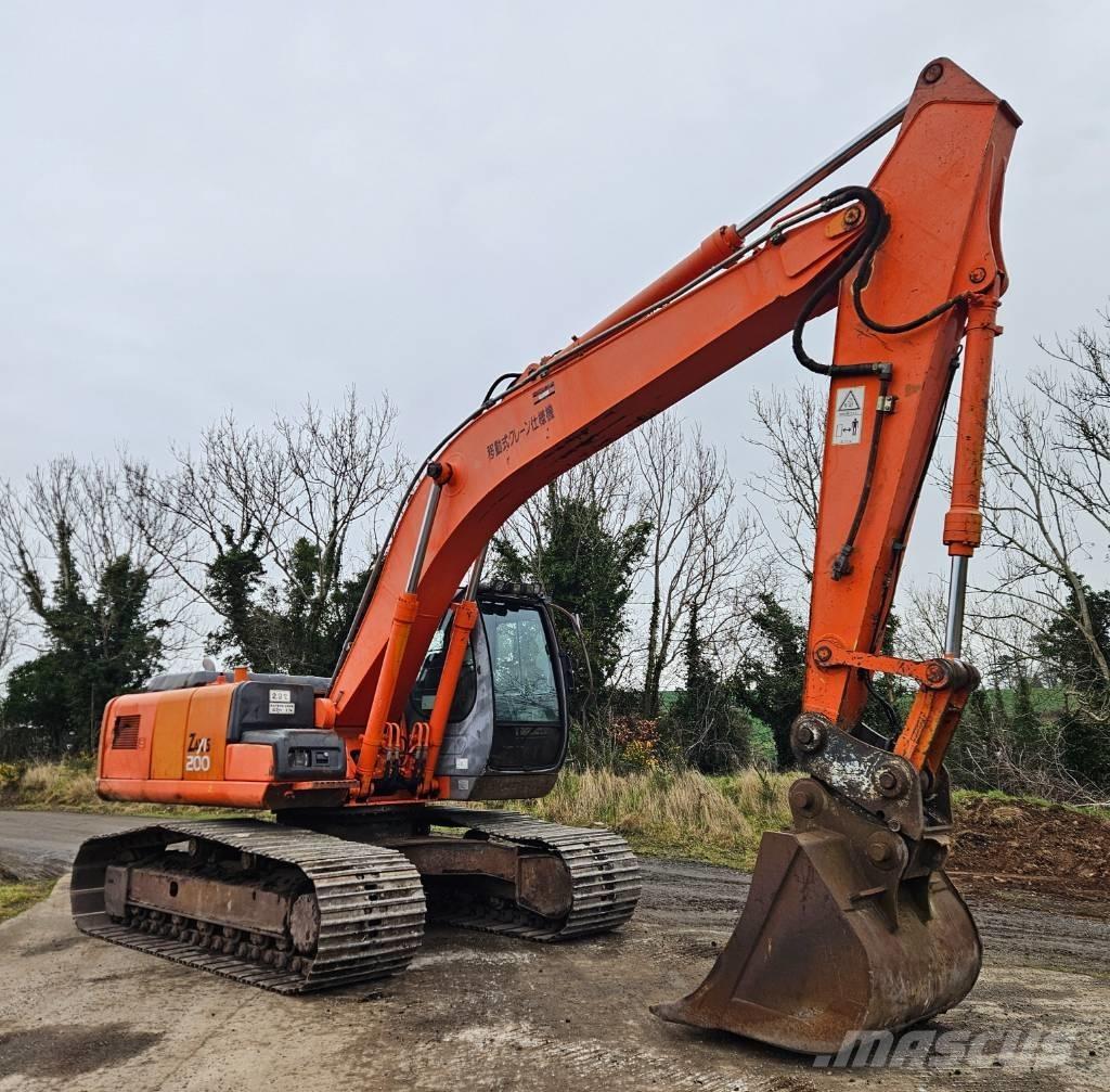 Hitachi ZX 200 LC حفارات زحافة