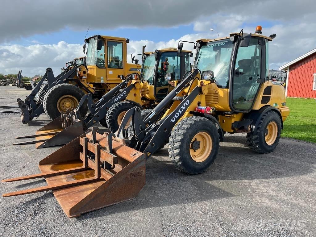 Volvo L 25 F لوادر بعجل