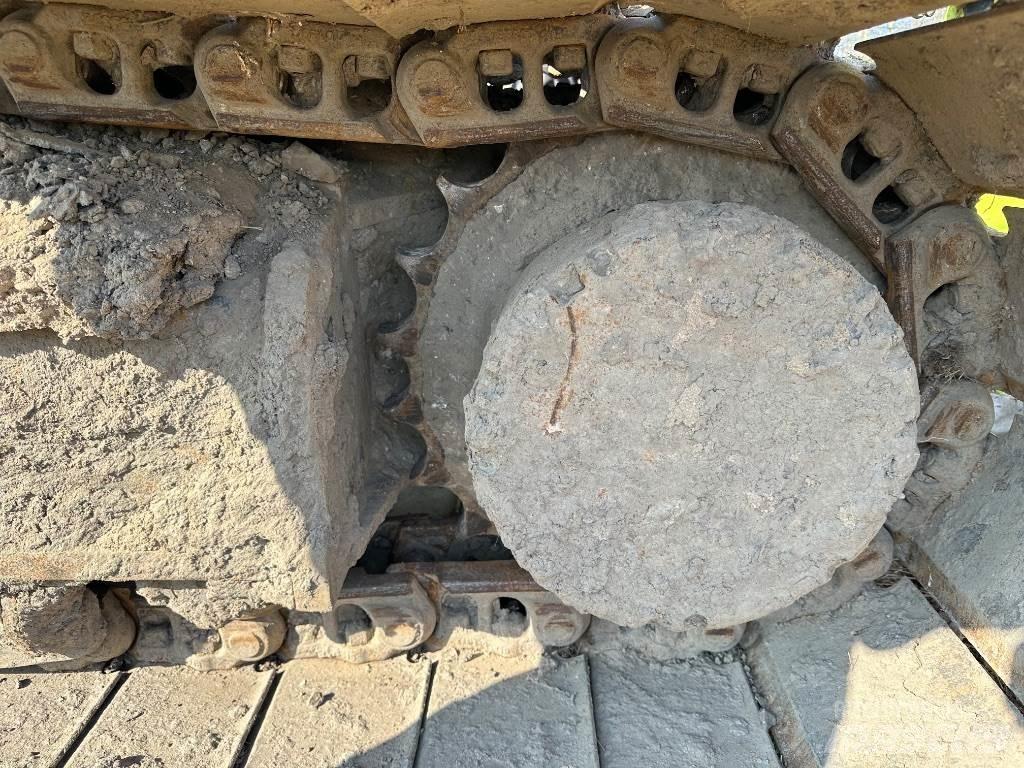 CASE CX 250 D حفارات زحافة