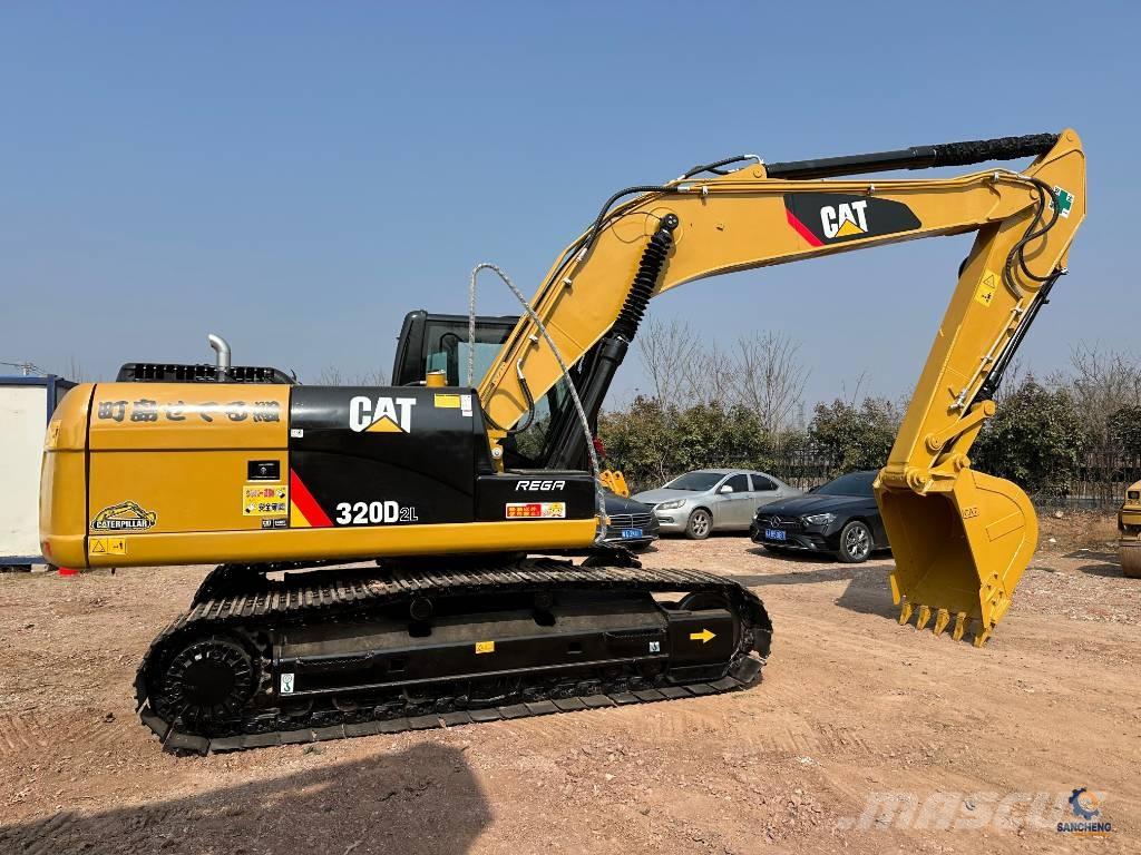 CAT 320D2L حفارات زحافة