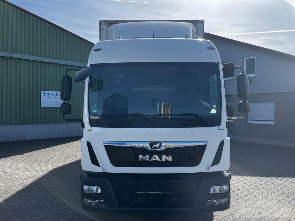MAN TGL 8.220 شاحنات بغطاء جانبي