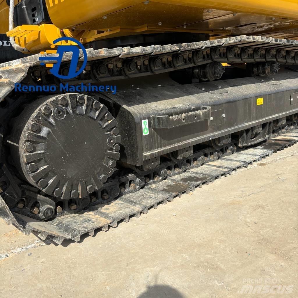 CAT 320DL حفارات زحافة