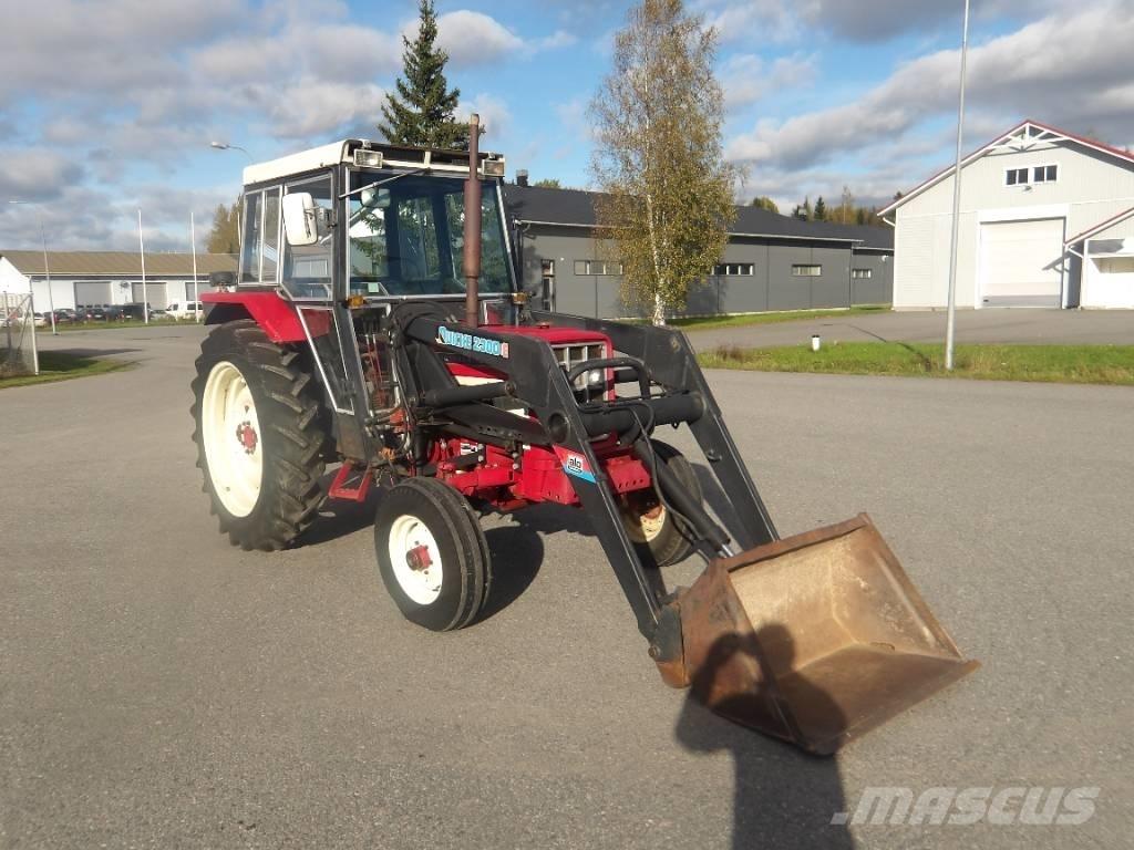 International 674 الجرارات