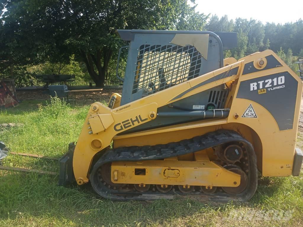 Gehl RT 210 لوادر انزلاقية التوجيه