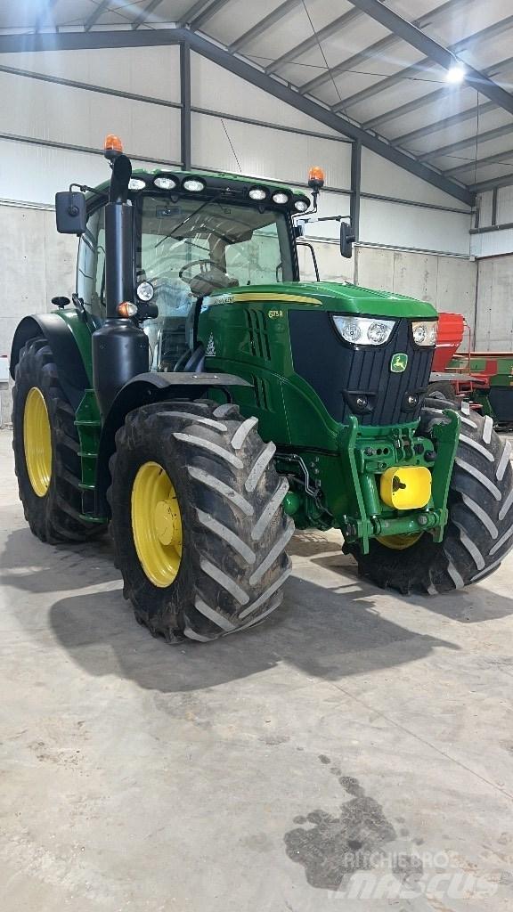 John Deere 6175 R الجرارات