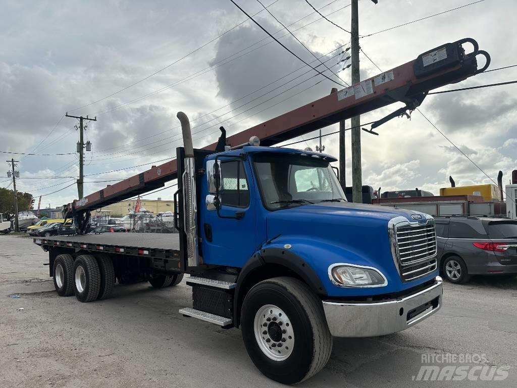 Freightliner M2 شاحنات مسطحة/مفصلية الجوانب