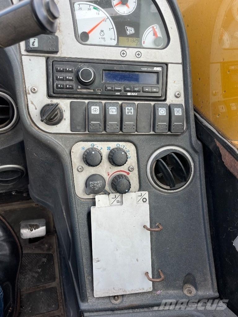 JCB 541-70 Agri Xtra معدات مناولة لأغراض الزراعة