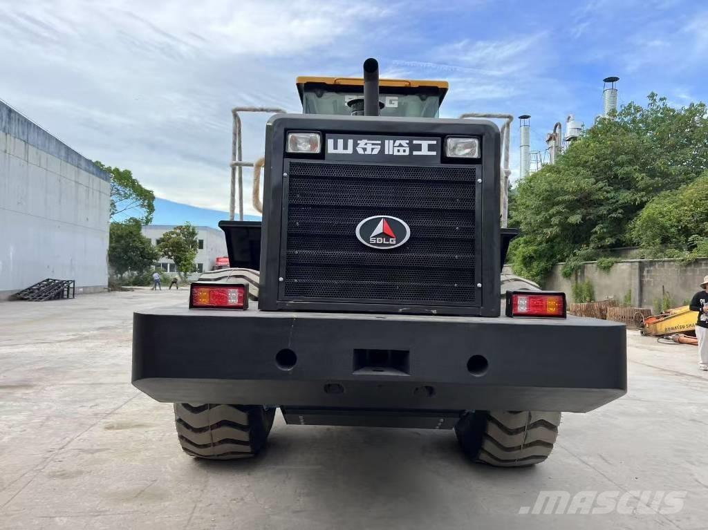 SDLG LG956L لوادر بعجل