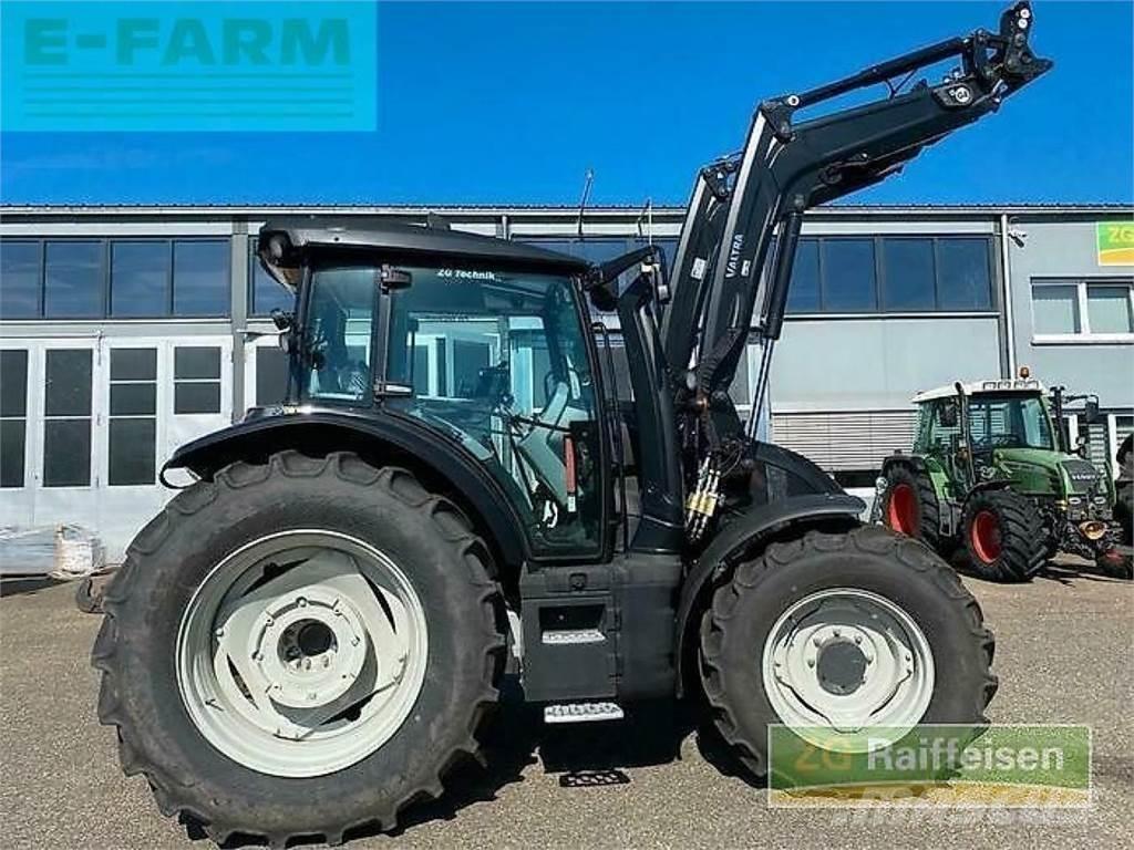 Valtra g135v 1b9 الجرارات