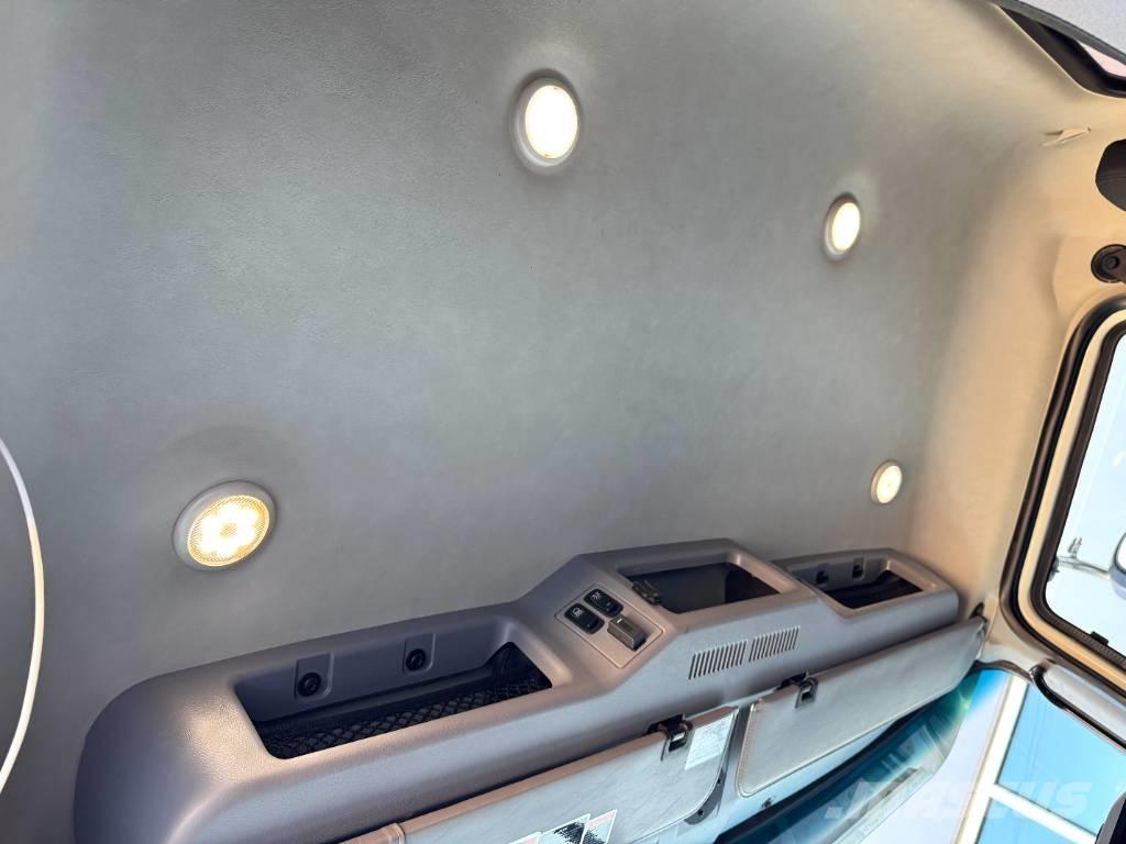 Mack Granite شاحنات قلابة