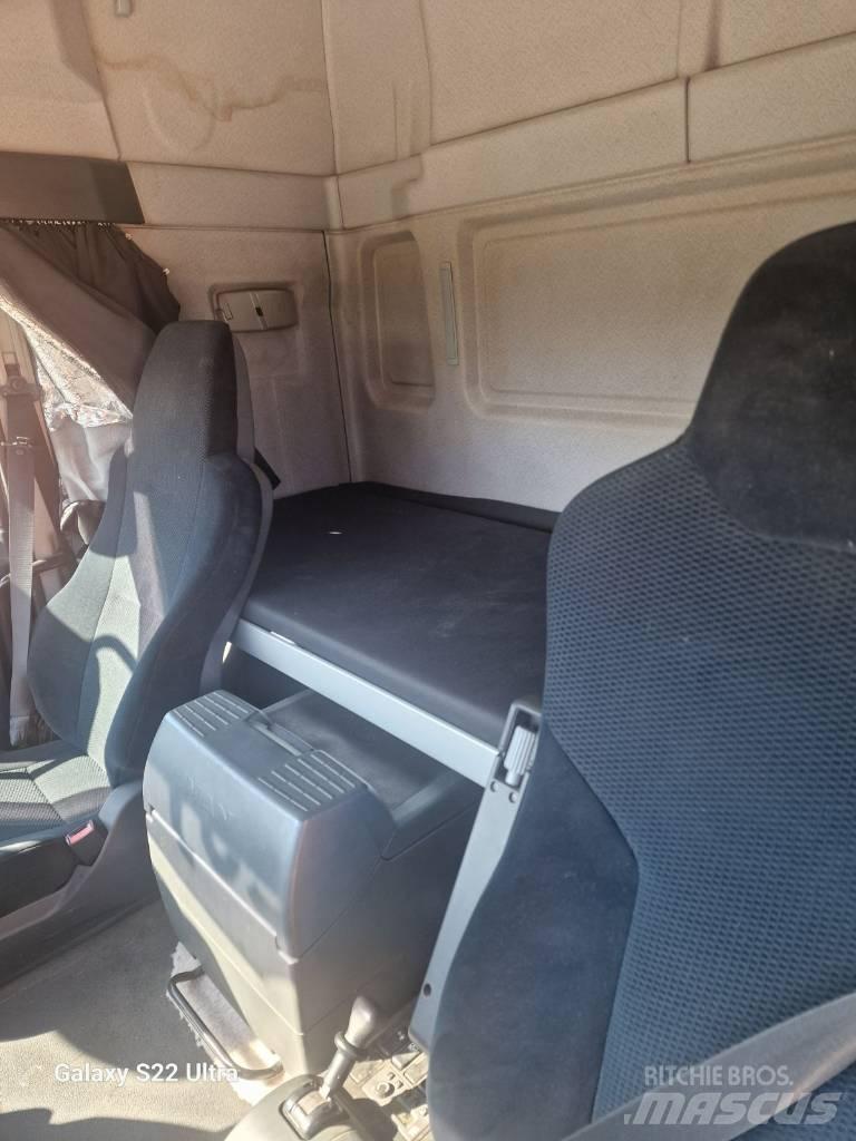 MAN TGL 12.250 شاحنات مسطحة/مفصلية الجوانب