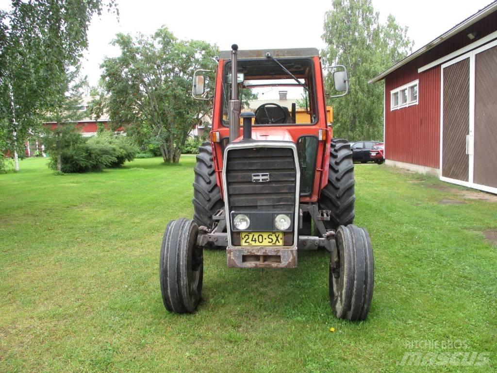 Massey Ferguson 590 الجرارات