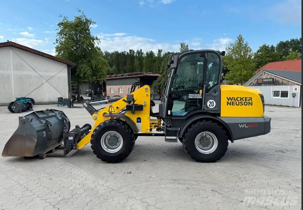 Wacker Neuson WL 60 لوادر بعجل