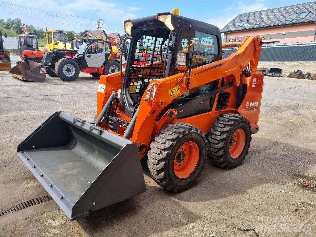 Bobcat S530 لوادر انزلاقية التوجيه