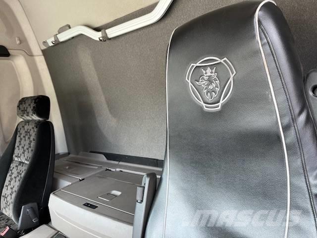Scania P 280 شاحنات بغطاء جانبي