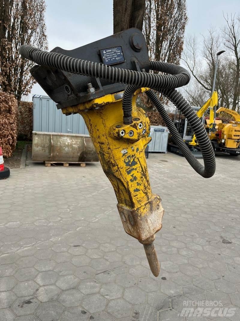 Atlas Copco SB152 مطارق / كسارات