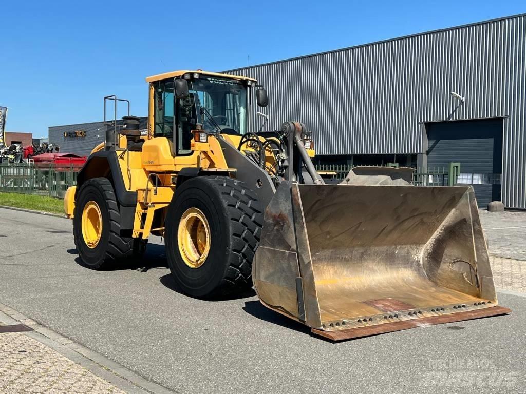 Volvo L 180 G لوادر بعجل