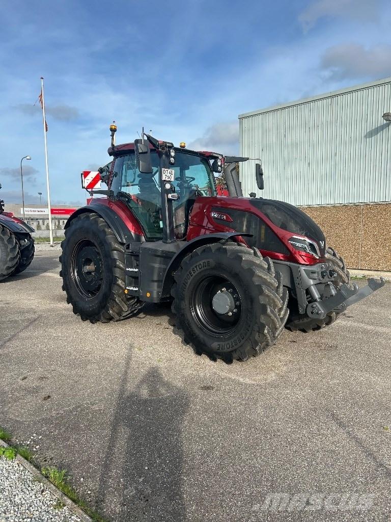 Valtra Q 305 الجرارات