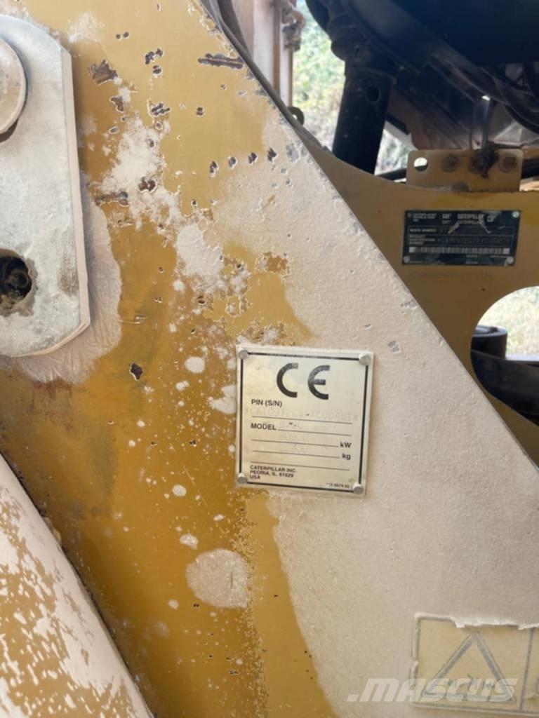 CAT 972 G II لوادر بعجل