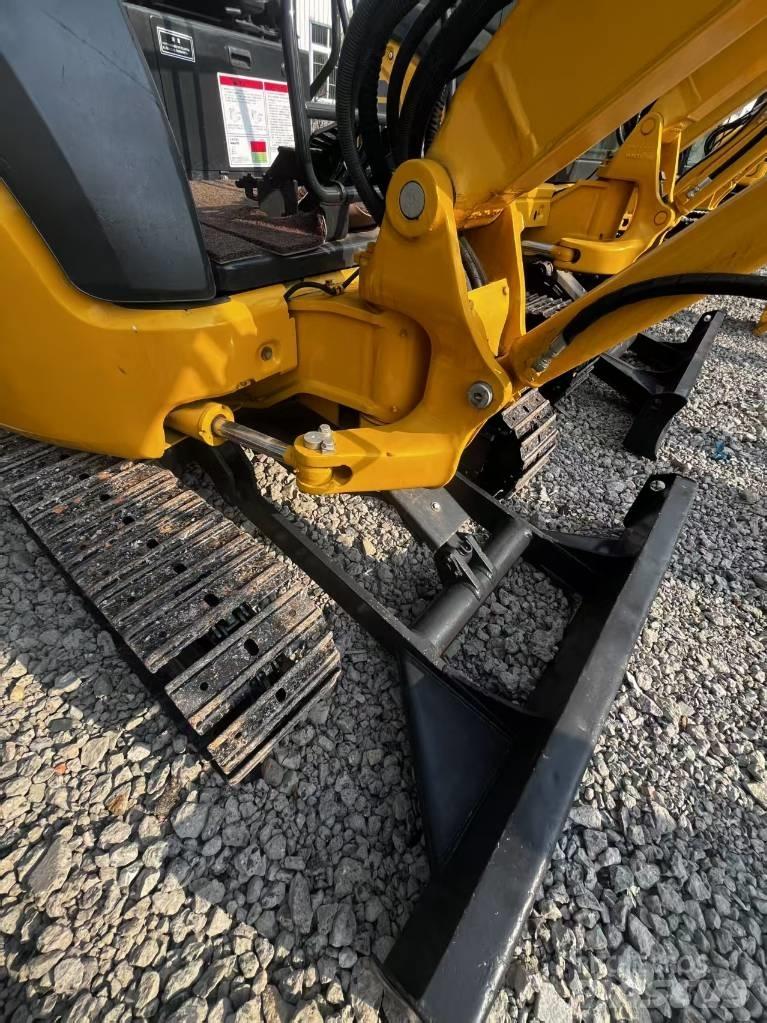 Komatsu PC 30 MR-3 حفارات صغيرة أقل من 7 طن (حفارات صغيرة)