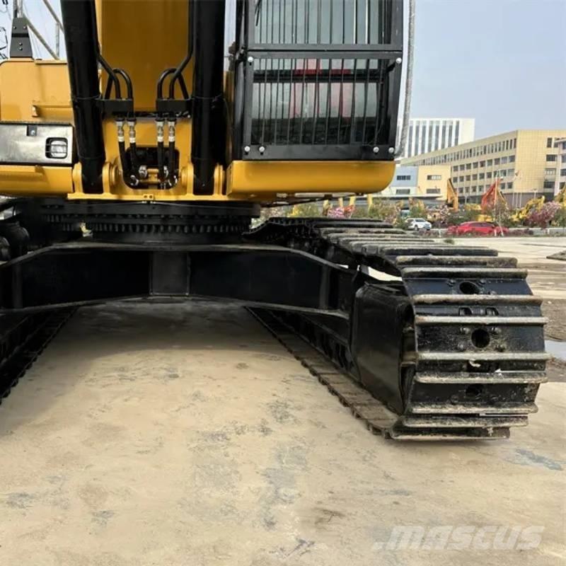 CAT 349 D حفارات زحافة