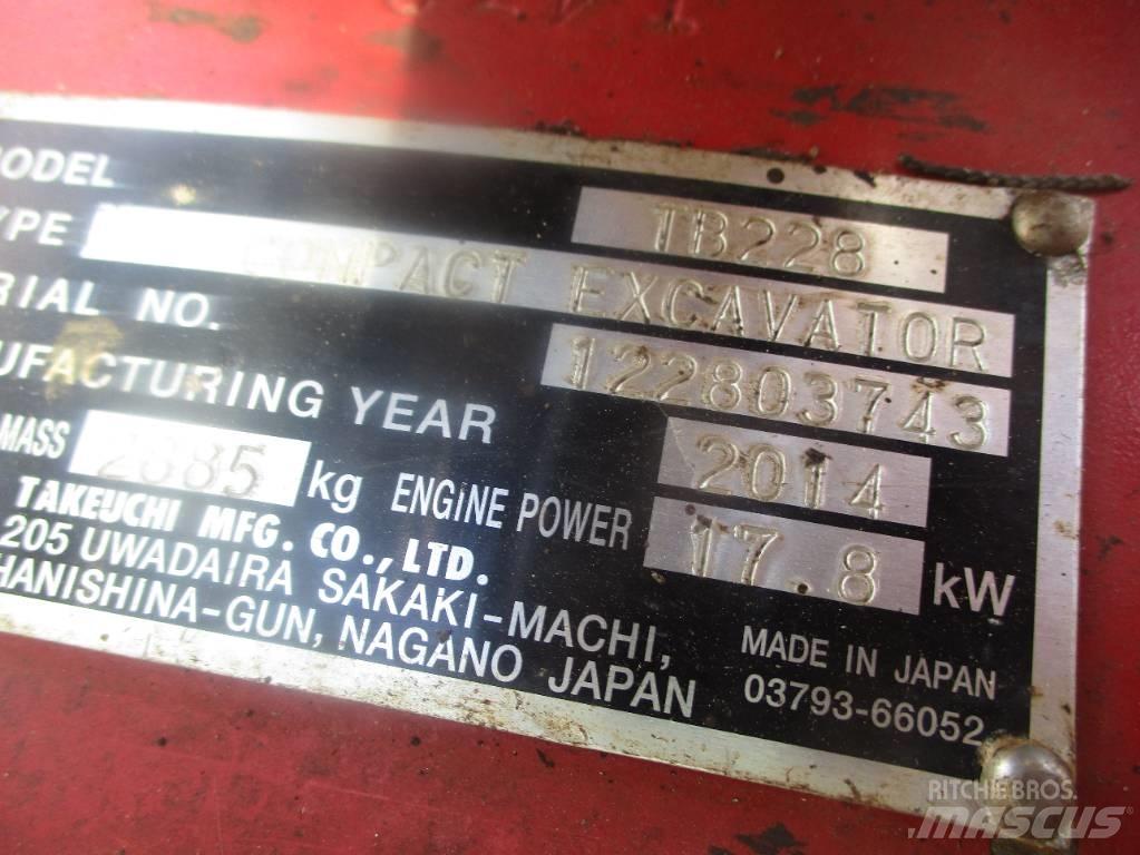 Takeuchi TB 228 حفارات صغيرة أقل من 7 طن (حفارات صغيرة)