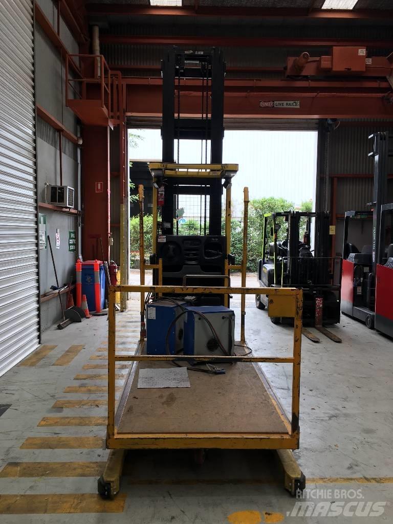 Hyster R30XMF3 معدات الرفع عالي المستوى